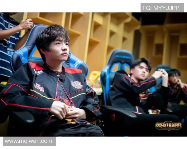 深入分析FPX战队的盯防策略与战术布局在英雄联盟中的应用 深入分析FPX战队的盯防策略与战术布局在英雄联盟中的应用