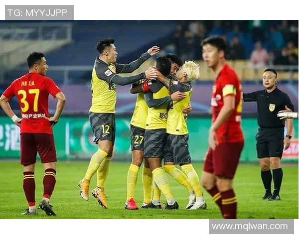 恒大与华夏幸福激战在即球迷期待精彩对决与精彩表现