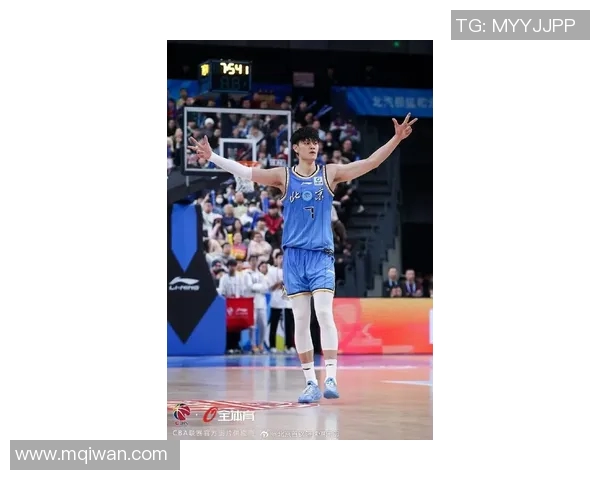 曾凡博的篮球之路：从校园明星到职业赛场的崛起与挑战