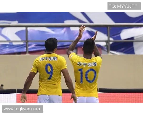 江苏苏宁迎战梅州球队全力争胜展现实力与斗志