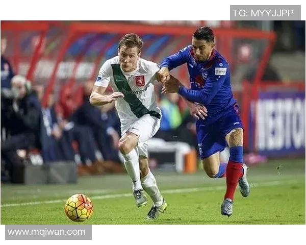 海牙与特温特对决前瞻分析双方近期状态及战术布局探讨