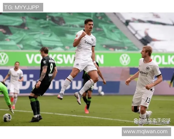 赫根与莱红牛的对决分析及战术解析探讨